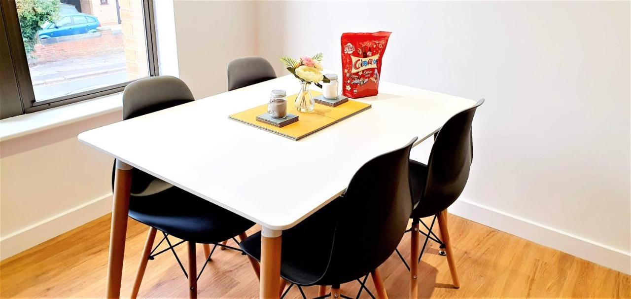 Cliftonville Heights - 2 Bed Home Away From Home Northampton Extérieur photo